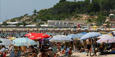 Catalunya perd al juliol un 12% de turistes estrangers, la caiguda més gran de l'Estat