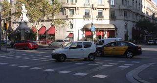 Gran Via concentra los tres cruces con más accidentes de Barcelona