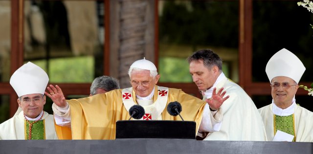 El Papa defiende la dignidad y el valor del matrimonio entre hombre y mujer