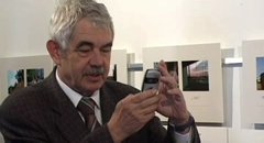 L'expresident de la Generalitat exposa a l'Arts Santa Mònica 80 fotografies fetes al llarg de l'últim any amb el seu telèfon mòbil.