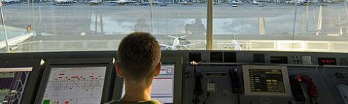 L'Aeroport del Prat, militaritzat davant l'actitud intolerant dels controladors aeris