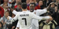 Adebayor i Ronaldo celebrant un gol del Reial Madrid / EFE