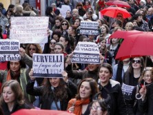 Manifestacions de dones arreu d'Itàlia per a protestar contra Berlusconi
