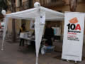 Una urna per recollir el vot anticipat a la vila de Gràcia. (Foto: ACN)