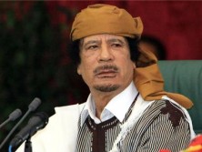 Les tropes de Gaddafi contraataquen les ciutats de l'est de Líbia