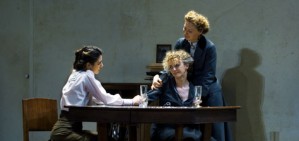 'Les tres germanes' de Txèkhov colpeixen al Teatre LLiure 