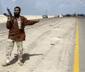 Els rebels libis recuperen posicions després de la segona tongada d'atacs<br/>