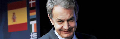 José Luis Rodríguez Zapatero a la seva arribada a la roda de premsa (Foto: EFE)