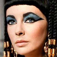 Liz Taylor ha mort, però ens queden les seves pel&#183;lícules, com Cleopatra, amb les quals podem gaudir i recordar-la com el que va ser, una de les més grans de Hollywood.