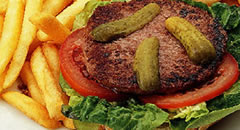 Menú de menjar ràpid: hamburguesa amb patates.