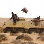 Obama, Sarkozy i Cameron atacaran Líbia fins que Gaddafi deixi el poder