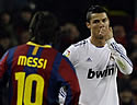 Messi i Cristiano Ronaldo es tornaran a veure les cares en el clàssic al Bernabéu. (Foto: Reuters)