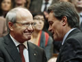José Montilla felicita Artur Mas. (Foto: Reuters)