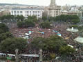 A l'hora de l'assemblea la plaça de Catalunya s'ha omplert de gom a gom.