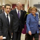 Merkel i Sarkozy: 'El futur de Grècia és a la UE'