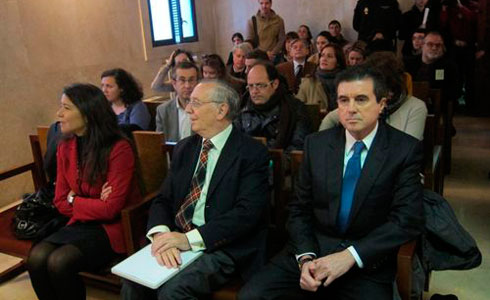 Jaume Matas assegut en el banc dels acusats