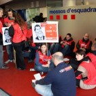 Sindicats de mossos ataquen el català per pressionar el govern