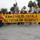 Personalitats de la cultura i la política donen suport al català a les Illes