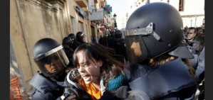 La violència contra els estudiants a València, al New York Times