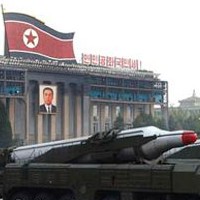 L'agència de notícies oficial de Corea del Nord, KCNA, ha confirmat avui que Pyongyang suspèn temporalment els assajos nuclears, el llançament de míssils de llarg abast i l'enriquiment d'urani a les seves instal.lacions atòmiques de Yongbyon.