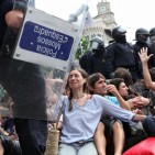 Concentració a la plaça de Catalunya per recordar el desallotjament d'indignats de fa un any