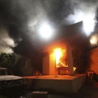 Maten l'ambaixador nord-americà a Líbia amb un atac amb coets