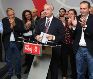El PSOE s'enfonsa a Galícia i Euskadi deixant pas al sobiranisme i alleujant Rajoy