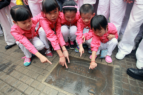 Xiquets de Hangzhou mostrant el punt quilomètric zero del Fet Casteller