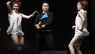 Gangnam style. L'estrella del pop PSY canta el Gangnam style en una actuació a Singapur/ EFE/ EPA/ Stephen Morrison 