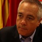 Navarro proposa que la monarquia faci d'àrbitre entre Catalunya i Espanya