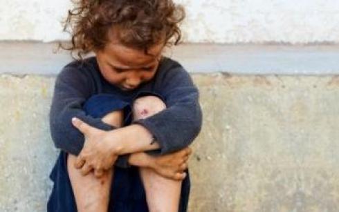Espanya és el segon país de la UE on més fracassen les ajudes públiques contra la pobresa infantil