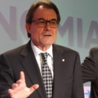Mas avisa Rajoy del perill de suspendre la llei de consultes