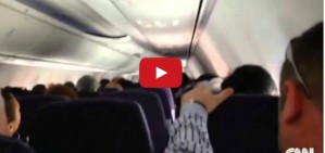 Un passatger enregistra en vídeo les impressionants turbulències del seu vol 