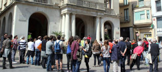 Onze entitats es concentren en contra la Llei de Seguretat Ciutadana a Figueres 
