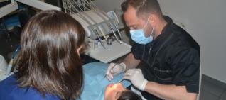 Una clínica dental de Berga atén gratis nens en risc d´exclusió a través de Creu Roja 