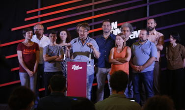 Xavier Domènech ha comparegut envoltat dels membres de la candidatura