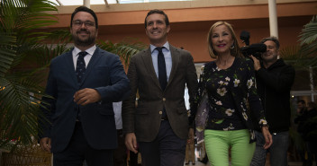Pablo Casado con los candidatos de Gran Canaria