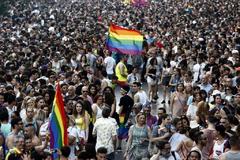 El coronavirus obliga a aplazar el Orgullo Gay hasta que las condiciones sanitarias "sean adecuadas"