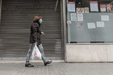 Oficina del Servef en Valencia cerrada al público por motivo del coronavirus.