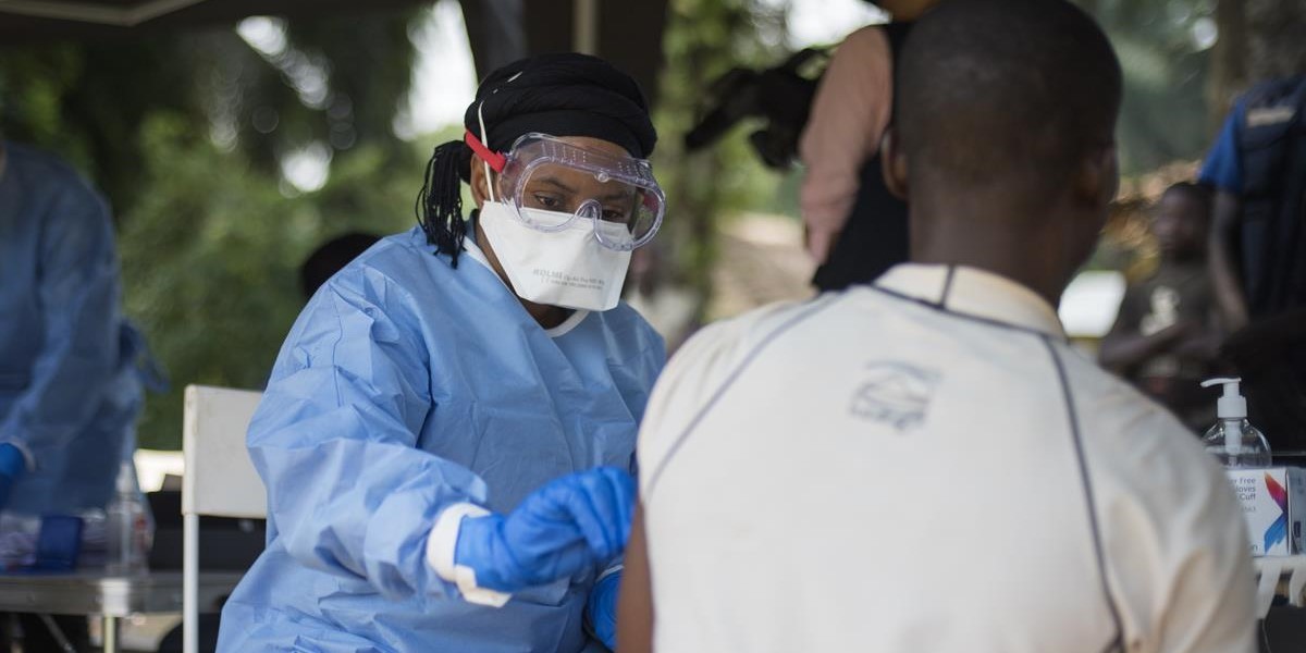 Els brots causats a l'Àfrica central per l'Èbola presenten unes taxes de mortalitat d'entre el 55 i el 90%.