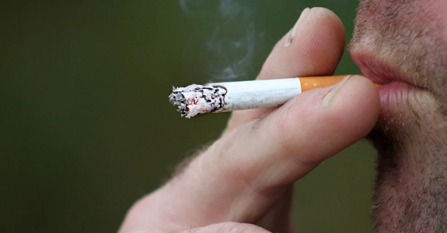Fumar augmenta les complicacions en cas de contraure la COVID-19