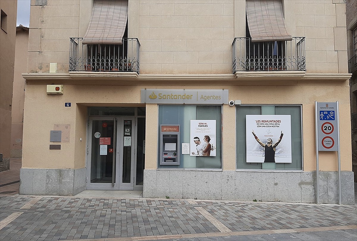 L'oficina del Santander de Centelles