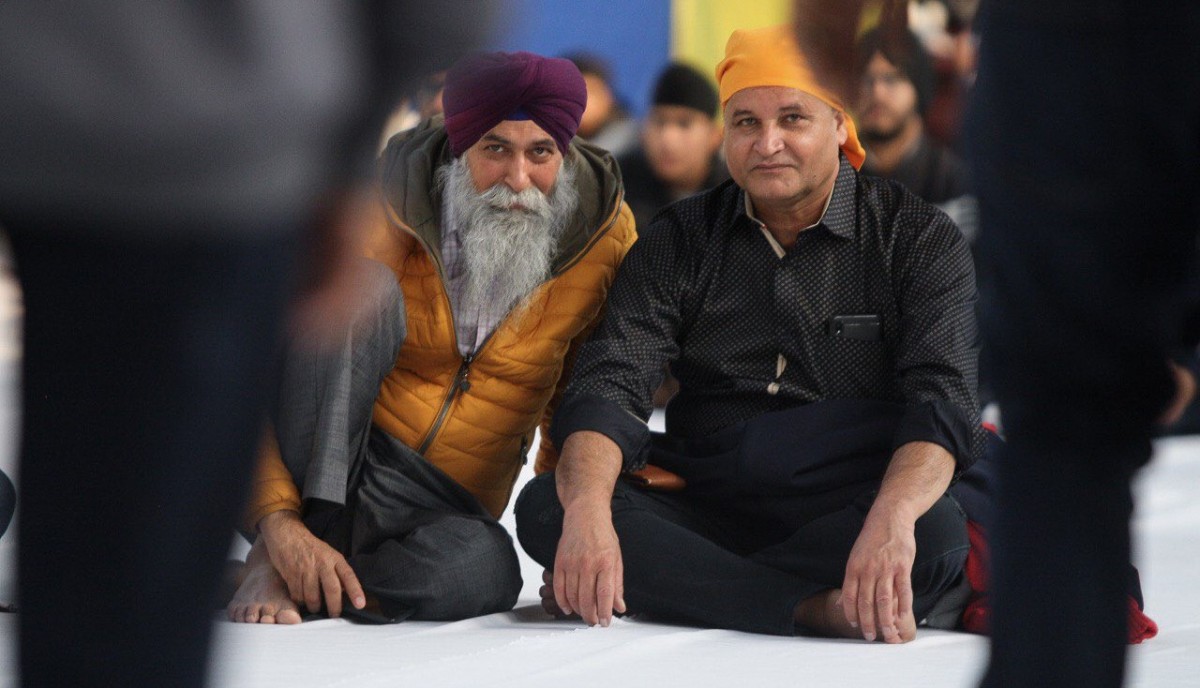 La comunitat Sikh, marginada a l'Índia, té una presència notable a Santa Coloma de Farners. A la imatge, celebració del 550è aniversari del naixement del fundador i gurú de la religió Sikh, 'Shri Guru Nanak Dev Ji'.