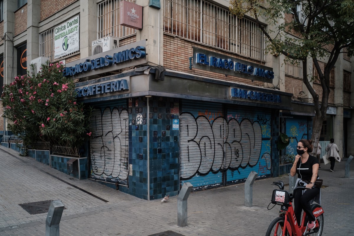 Un bar tancat, a Barcelona.