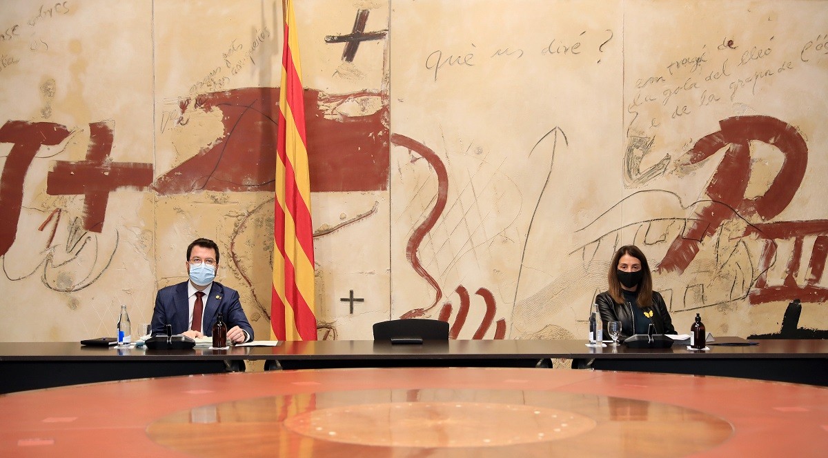 Pere Aragonès i Meritxell Budó, en una reunió del Govern.