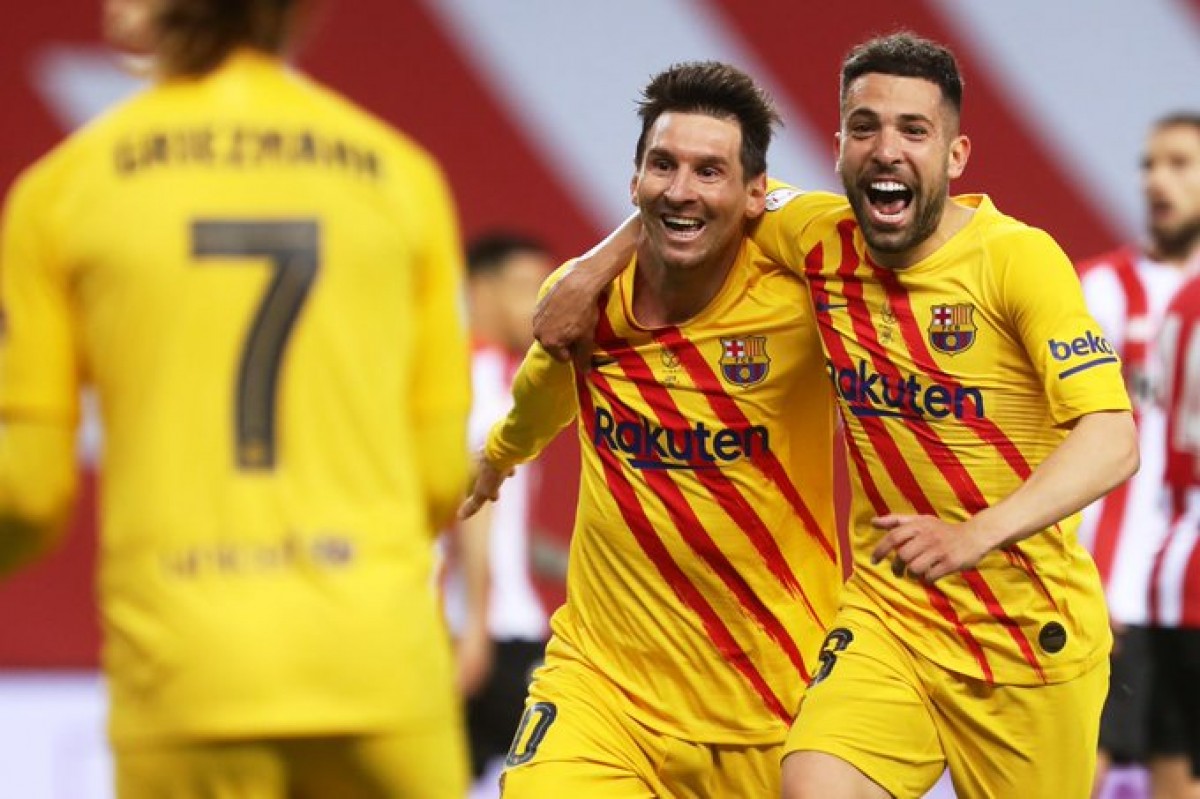 Messi i Alba, celebrant el tercer gol