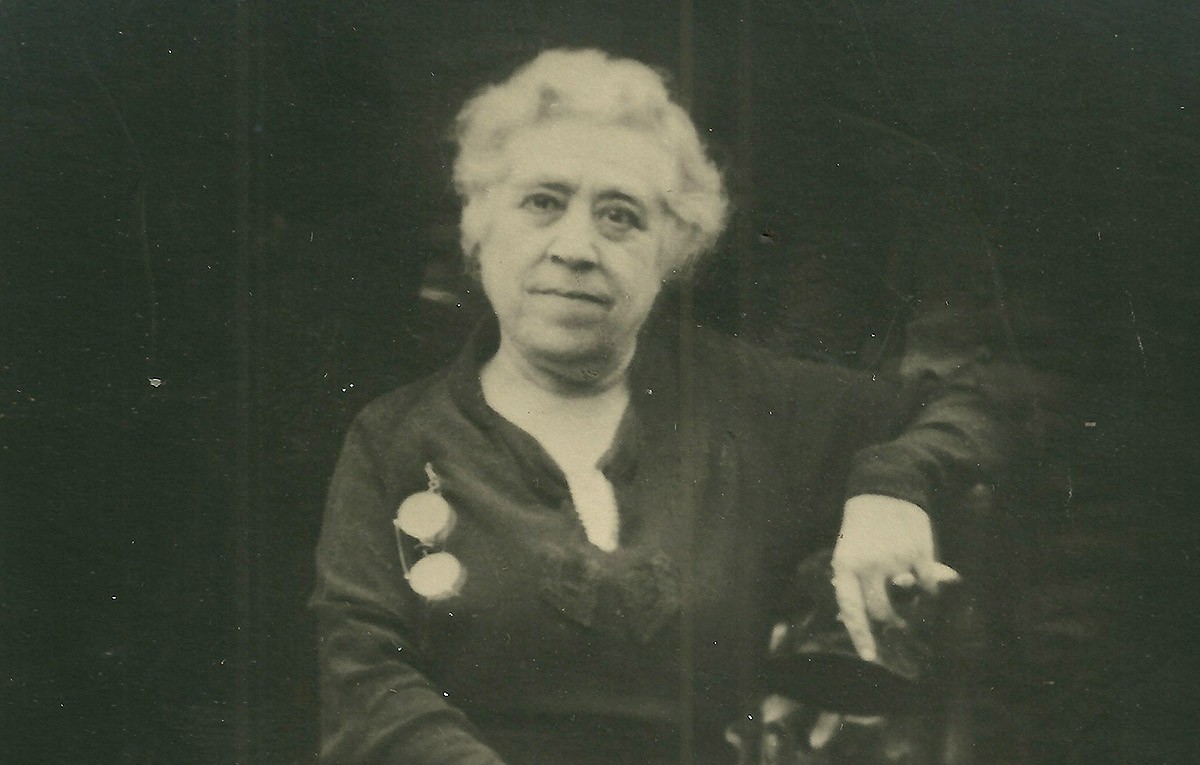 L'autora de 'Solitud', Caterina Albert, l'any 1944.