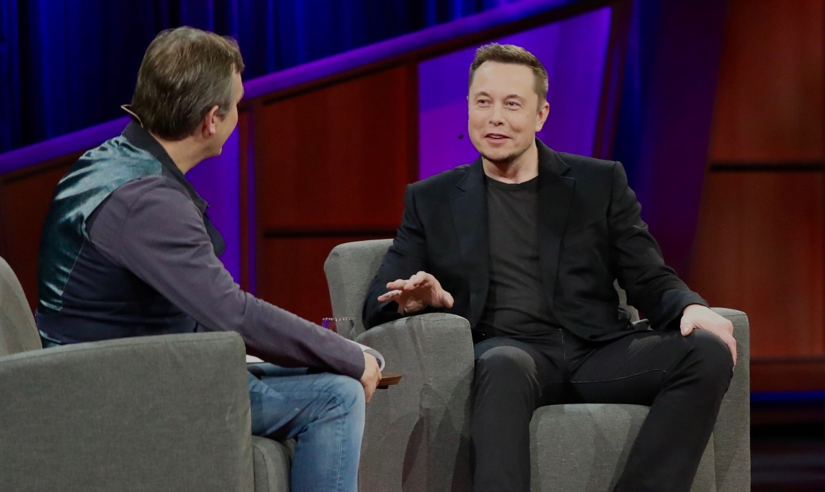 El magnat Elon Musk va fundar el 2015 el grup d'investigació OpenAI, creadora del revolucionari model GPT-3.