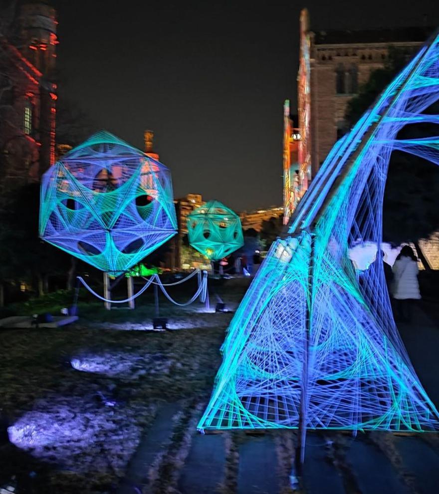El circuit d’art efímer Jardins de Llum porta 25 experiències al centre històric de Manresa