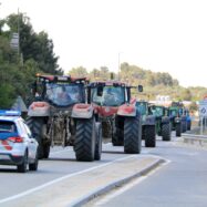 “Tinc el taüt comprat”: els pagesos marxen cap a Saragossa per protestar contra la gestió de l’aigua que fa la CHE